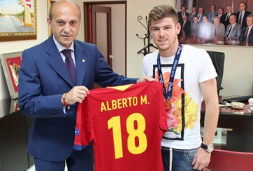 Liverpool có nguy cơ mua hụt Alberto Moreno vì Barcelona